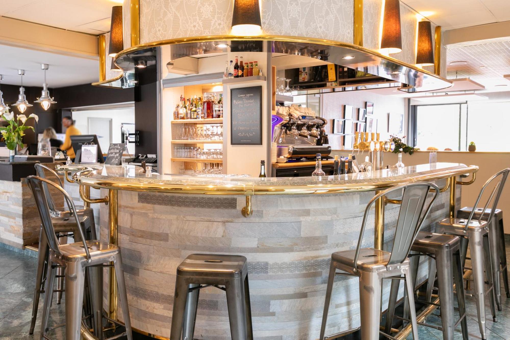 Logis, Hotel Au Chene Vert Plérin Zewnętrze zdjęcie